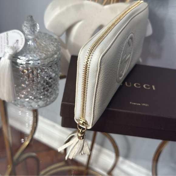 Gucci Cream Leather Wallet with Iconic GG Logo - Picture 5 of 7